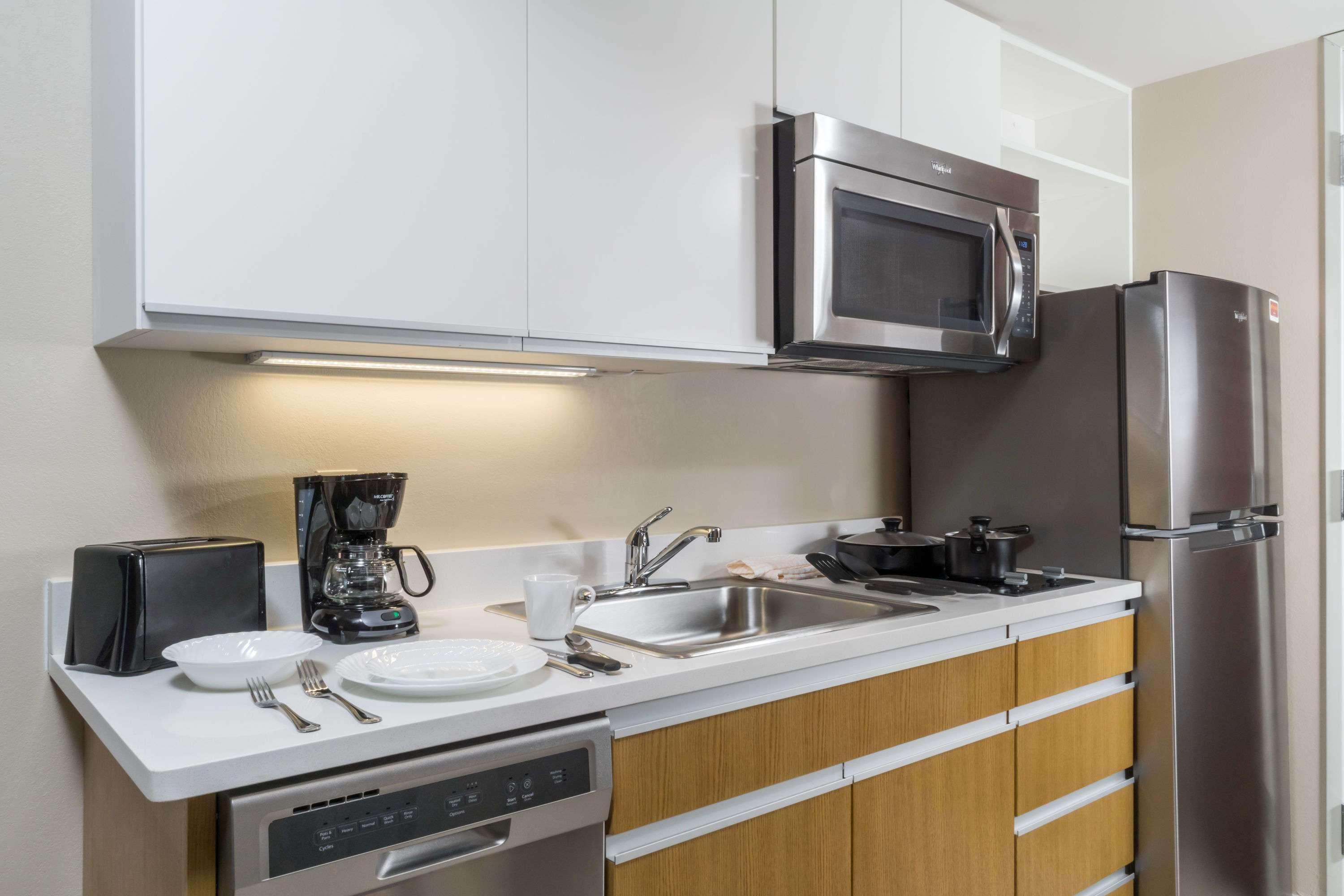 Hawthorn Suites By Wyndham Wheeling At The Highlands Triadelphia Экстерьер фото