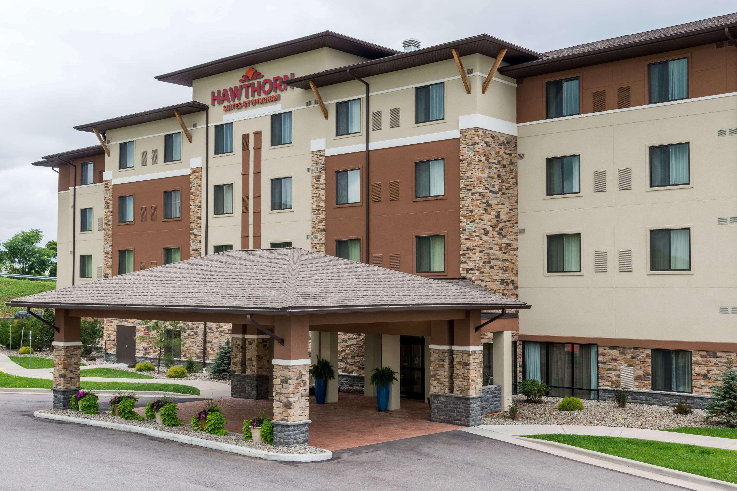 Hawthorn Suites By Wyndham Wheeling At The Highlands Triadelphia Экстерьер фото