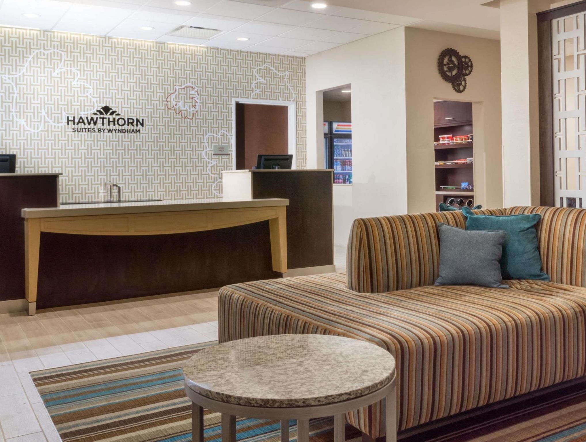 Hawthorn Suites By Wyndham Wheeling At The Highlands Triadelphia Экстерьер фото
