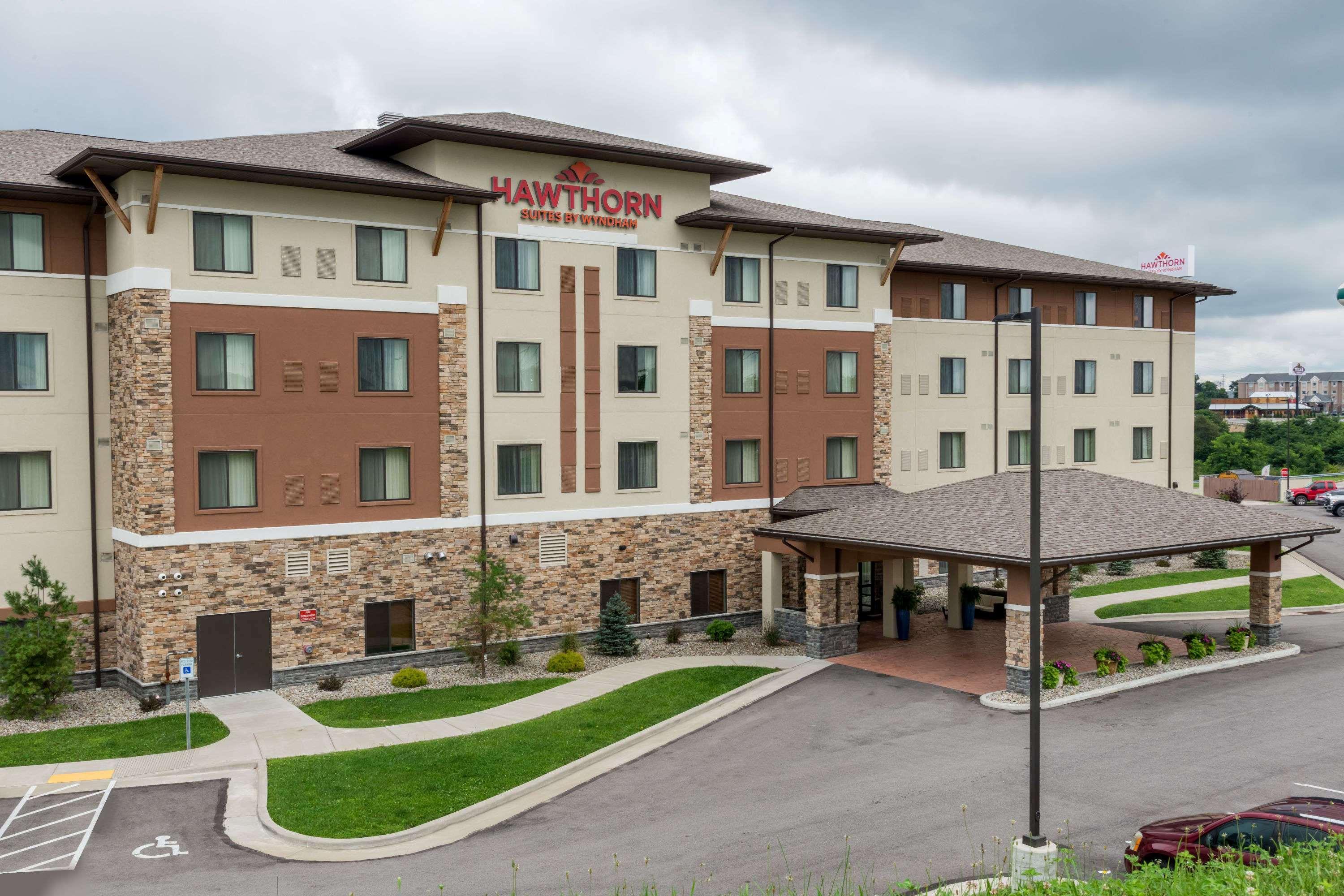 Hawthorn Suites By Wyndham Wheeling At The Highlands Triadelphia Экстерьер фото