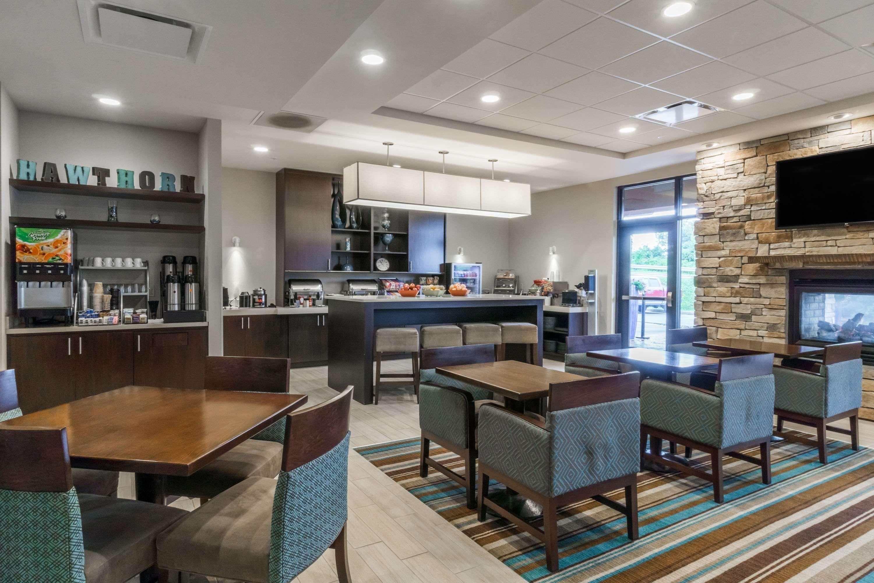 Hawthorn Suites By Wyndham Wheeling At The Highlands Triadelphia Экстерьер фото
